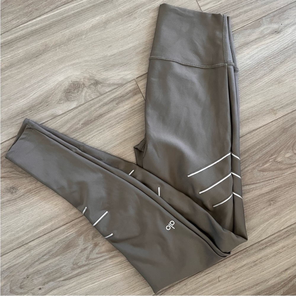 ALO High Waisted Taupe Sequence Leggings Airlift size S
